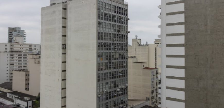 Apartamento de alto padrão à venda – Cerqueira César – 2 suítes – Reformado