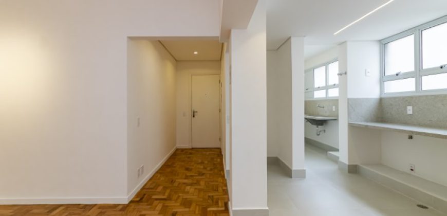 Apartamento de alto padrão à venda – Cerqueira César – 2 suítes – Reformado