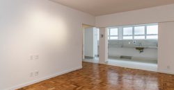 Apartamento de alto padrão à venda – Cerqueira César – 2 suítes – Reformado