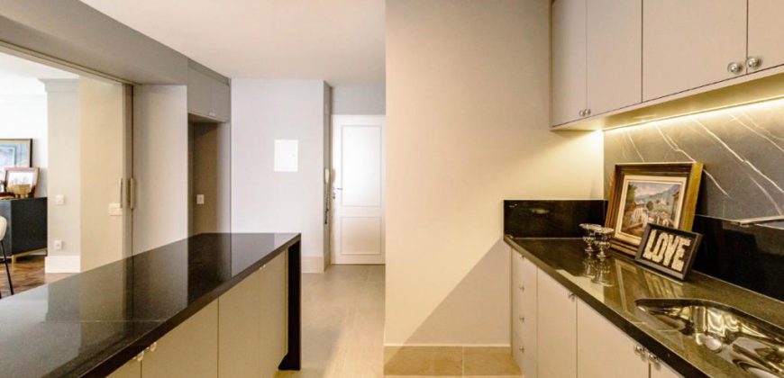Venda de Apartamento Reformado no Itaim – Mobiliado e Decorado – 3 Quartos (1 suíte)