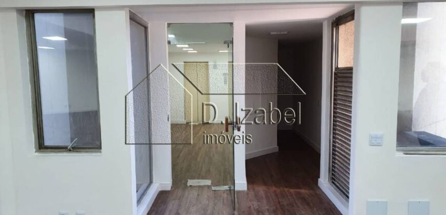 Espaço Comercial Reformado para alugar na Av. Eng. Luis Carlos Berrini (204m²)