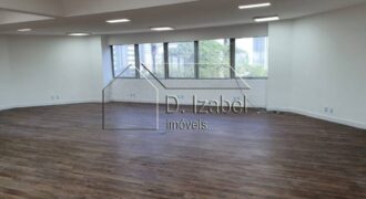 Espaço Comercial Reformado para alugar na Av. Eng. Luis Carlos Berrini (204m²)