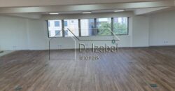 Espaço Comercial Reformado para alugar na Av. Eng. Luis Carlos Berrini (204m²)