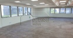 Espaço Comercial Reformado para alugar na Av. Eng. Luis Carlos Berrini (204m²)