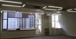 Conjunto Comercial para Locação na Cidade Monções: Localização Estratégica e Infraestrutura Completa (374m²)