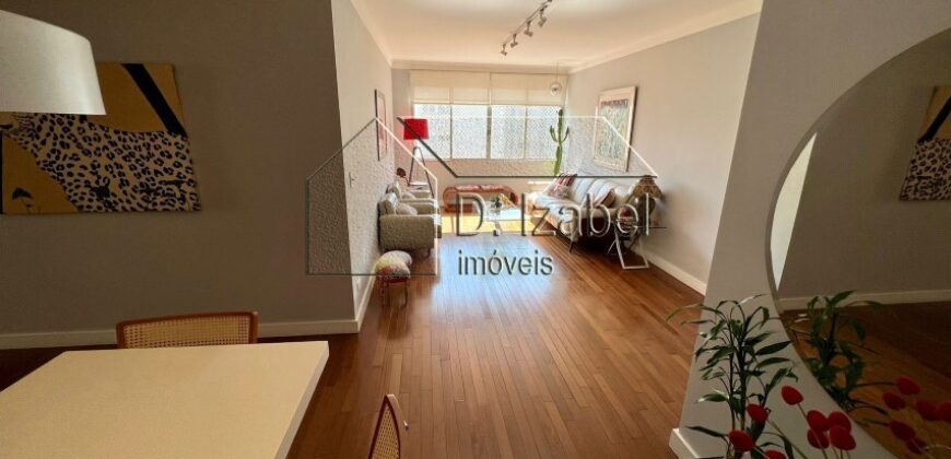 Apartamento Reformado à Venda no Coração do Itaim com 129m², 3 dormitórios (1 suíte).