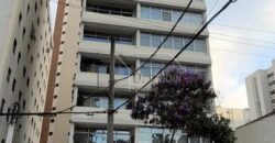 Apartamento À Venda no Itaim, 225m², 4 dormitórios (1 suíte) e Localização Premium