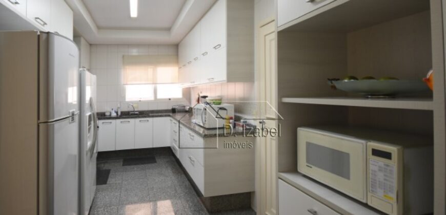 Apartamento de Alto Padrão à Venda, 367m² com 4 suítes, terraço nos Jardins São Paulo.