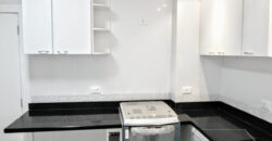 Apartamento Duplex para Locação, 134m² em Pinheiros – Suítes, Varanda e Lazer!