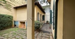 Residência Exclusiva: Casa Sobrado de 300m² no Jardim Paulistano