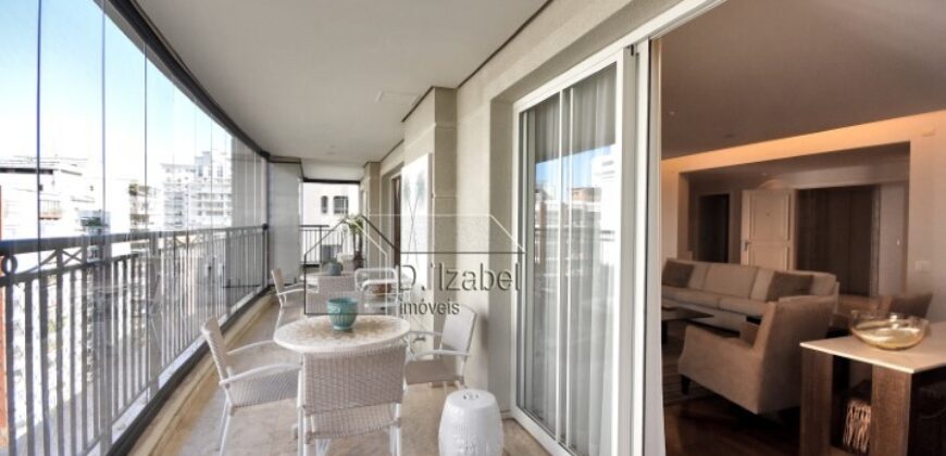 Apartamento de Alto Padrão à Venda, 367m² com 4 suítes, terraço nos Jardins São Paulo.