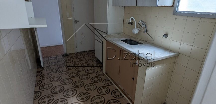 À venda em Perdizes – apartamento com 2 dormitórios e sacada.