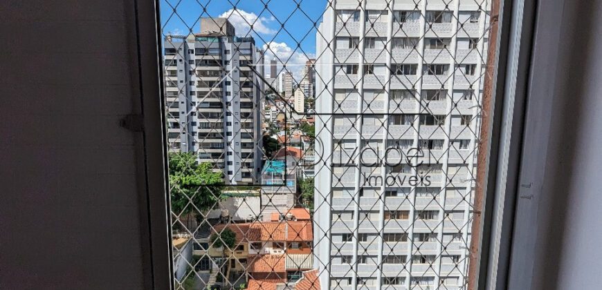 À venda em Perdizes – apartamento com 2 dormitórios e sacada.