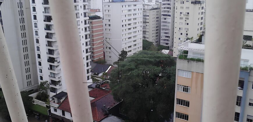 Apartamento para locação, 130m², 4 dormitórios sendo um suíte!